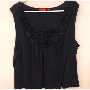 Elle Sleeveless top with beautiful flower on front. 3X